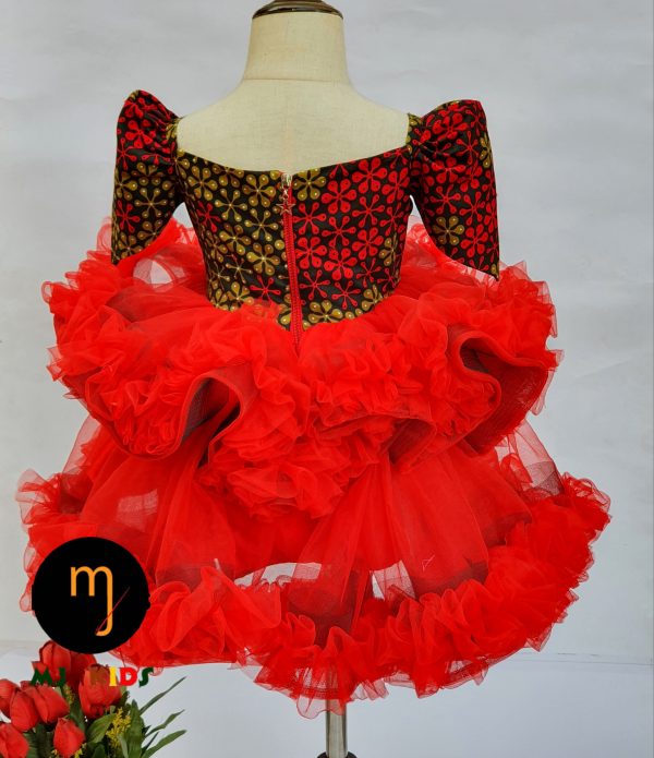 This gorgeous red Ifede dress will make your little one look like a precious gift this valentine season. With a pointy tip puff sleeve and a fluffy ruffled skirt.